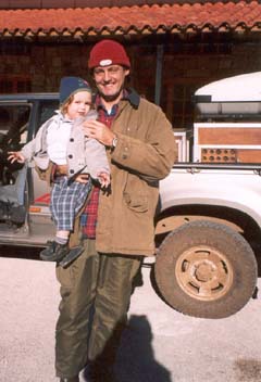 H �������